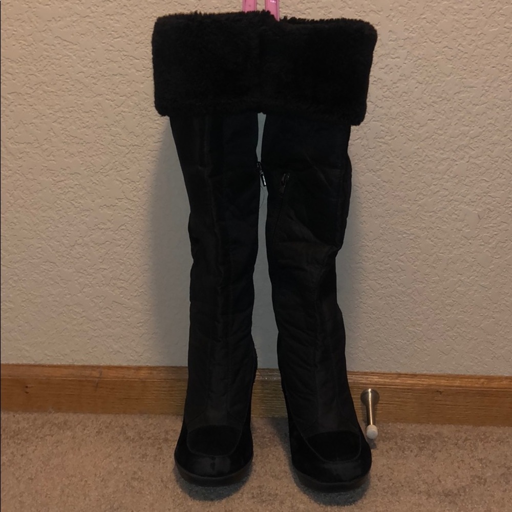 ShoeDazzle Faux Fur Wedge Winter Boots